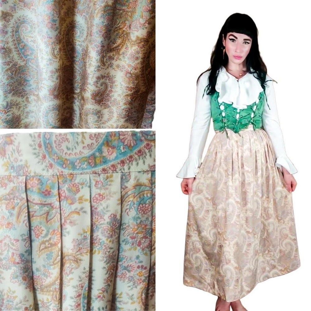 Vintage 1970s Paisley Cottagecore Pleated Prairie Floral Western Maxi Skirt